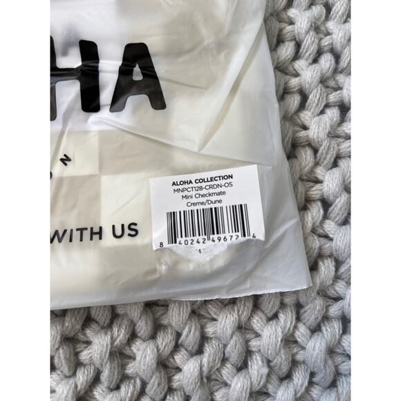 Aloha Collection• Checkmate Mini Pouch Crème on Dune - Picture 5 of 6